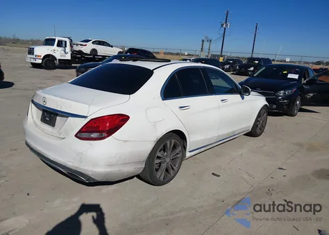 2017 Mercedes-Benz C 300 from USA, damaged, VIN 55SWF4JB0HU208102